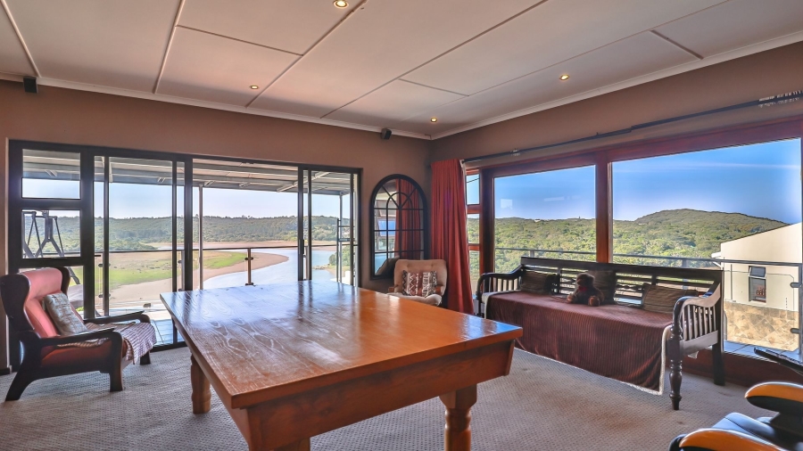 4 Bedroom Property for Sale in Bonza Bay Eastern Cape